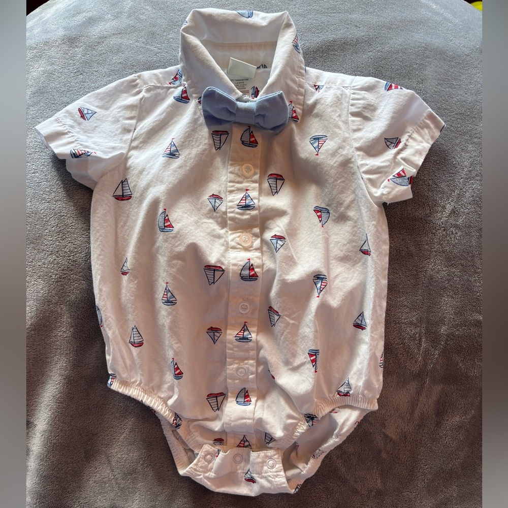Boy’s Sailboat Print Shirt and Striped Shorts Set, size 9 mos - Picture 4 of 5